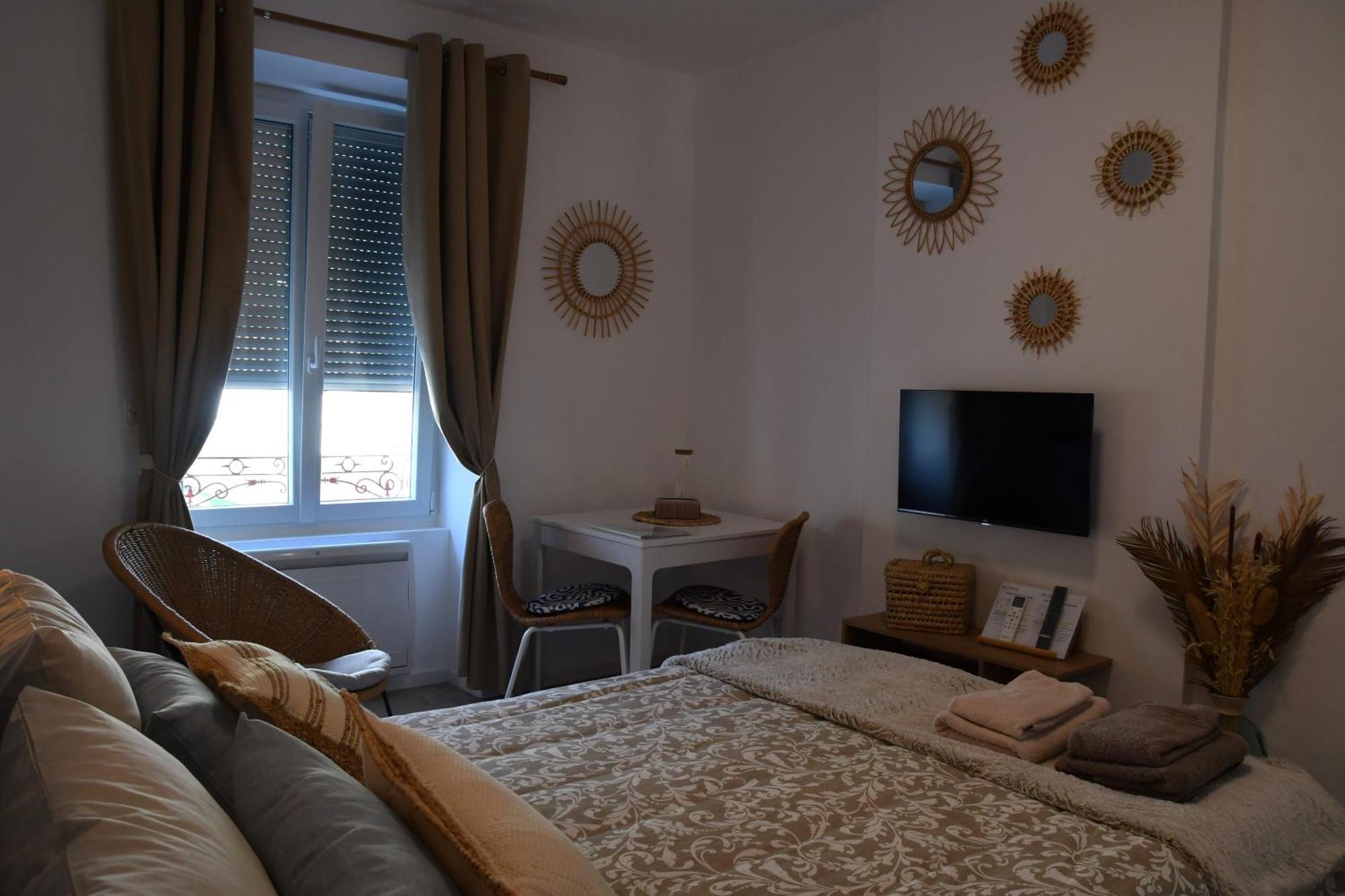Studio Elegance Naturelle Proche Gare Voiron Exterior foto