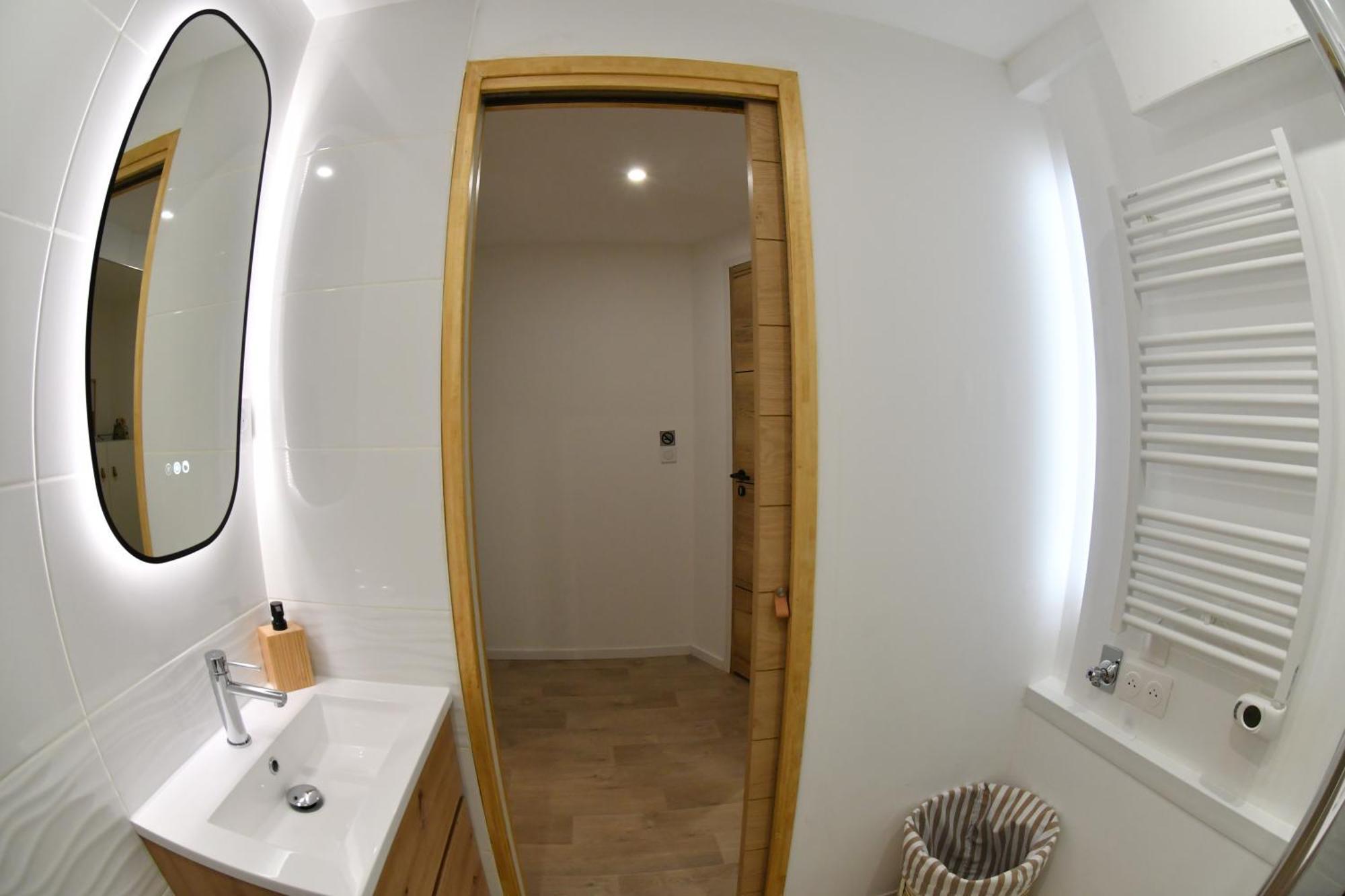 Studio Elegance Naturelle Proche Gare Voiron Exterior foto